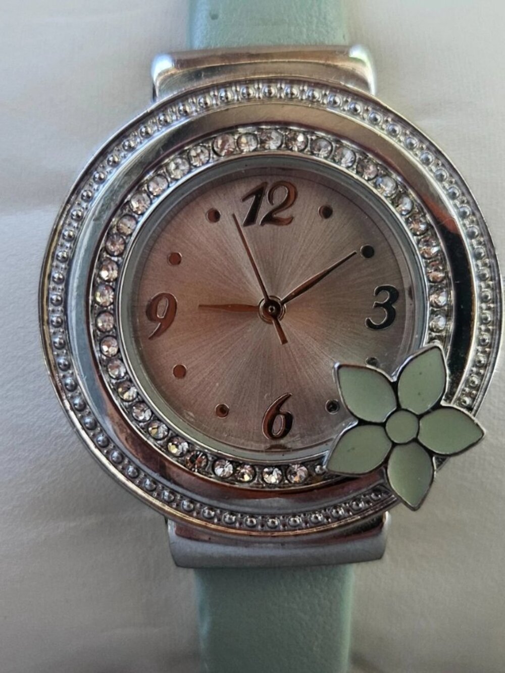 Accutime Ladies Wristwatch Cuff Band Bracelet Crystals Accent Bezel Analog Watch - Picture 2 of 11